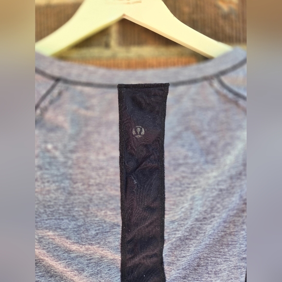 Lululemon long sleeve - Picture 5 of 6